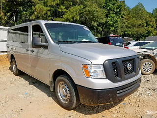 NISSAN NV 2017