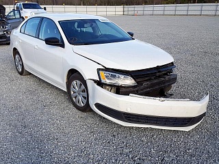 VOLKSWAGEN JETTA BASE 2013