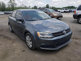 VOLKSWAGEN JETTA SE 2013