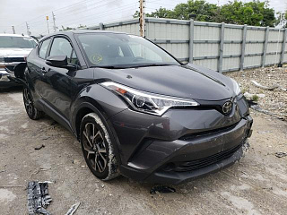 TOYOTA C-HR XLE 2019