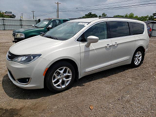 CHRYSLER PACIFICA TOURING L 2017
