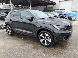 VOLVO XC40 CORE 2024