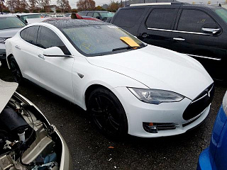 TESLA MODEL S 2014