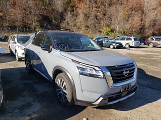 NISSAN PATHFINDER PLATINUM 2021