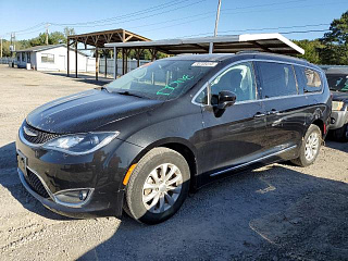 CHRYSLER PACIFICA TOURING L 2017