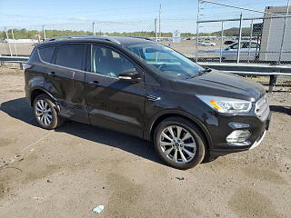 FORD ESCAPE TITANIUM 2017