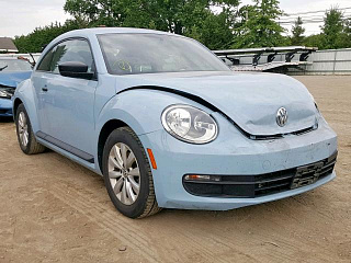VOLKSWAGEN BEETLE 2015