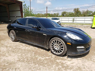PORSCHE PANAMERA 2 2013