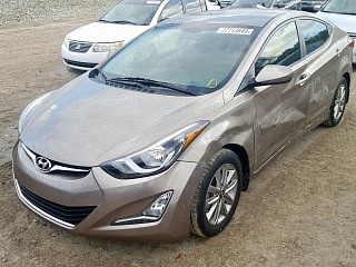 HYUNDAI ELANTRA SE