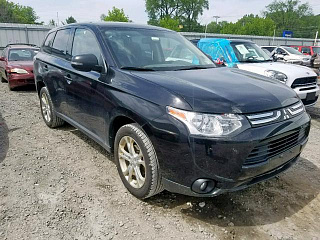 MITSUBISHI OUTLANDER SE 2014