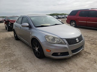 SUZUKI KIZASHI GTS 2010