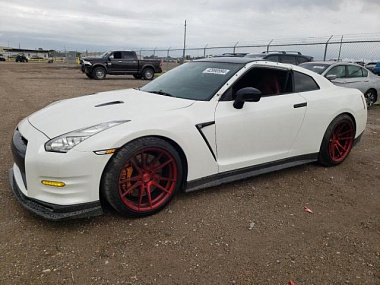NISSAN GT-R PREMIUM 2015