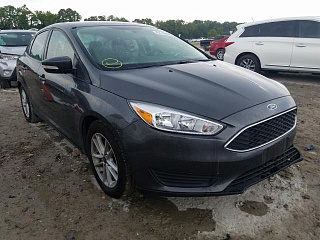FORD FOCUS SE 2017