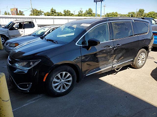 CHRYSLER PACIFICA TOURING L 2017